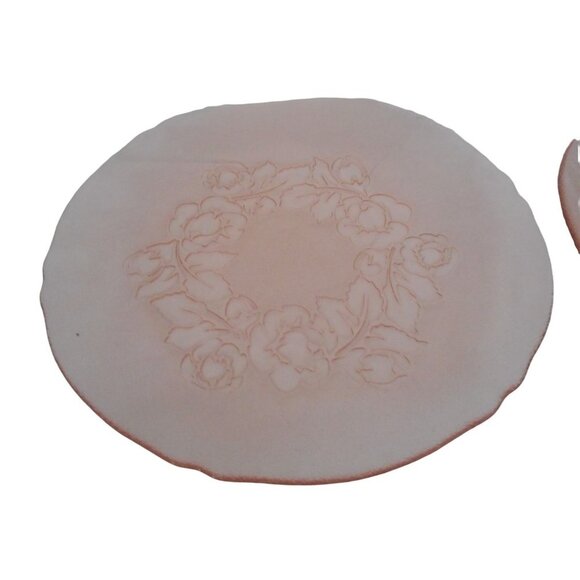 2 Vtg Pink Depression Glass dinner plates 10" Floral Rose Pattern Estate Find - Picture 2 of 3